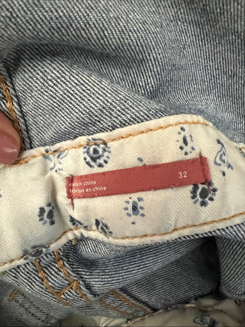Pilcro Distressed Blue Denim Overalls Sz 32  E1 - Picture 9 of 10